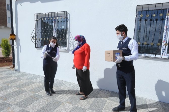Gaziantep’te anne adaylarına 943 bin litre süt dağıtıldı