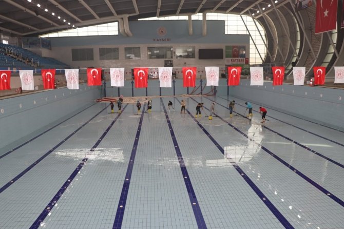 ’Yüzme Bilmeyen Kalmasın’ Projesi, Kayseri’de yeniden başlıyor