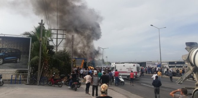 Tır ile kamyonlar kazaya karıştı, çıkan yangında can pazarı yaşandı