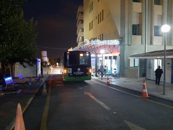 Rahatsızlanan yolcuyu halk otobüsüyle hastaneye yetiştirdi