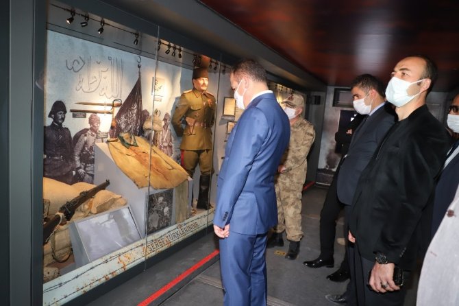 "Çanakkale Savaşları Mobil Müzesi" Hakkari’de