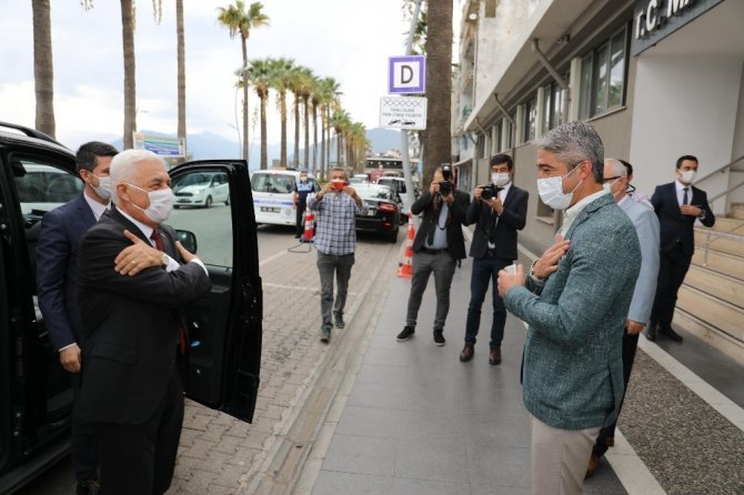 Muğla Büyükşehir Belediye Başkanı Gürün, Marmaris’i ziyaret etti