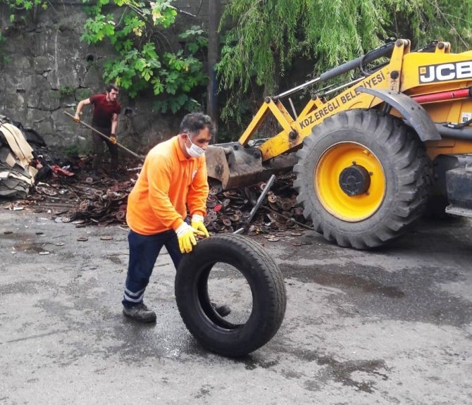 Kdz. Ereğli Belediyesi sanayi sitelerini hurda araçlardan temizliyor