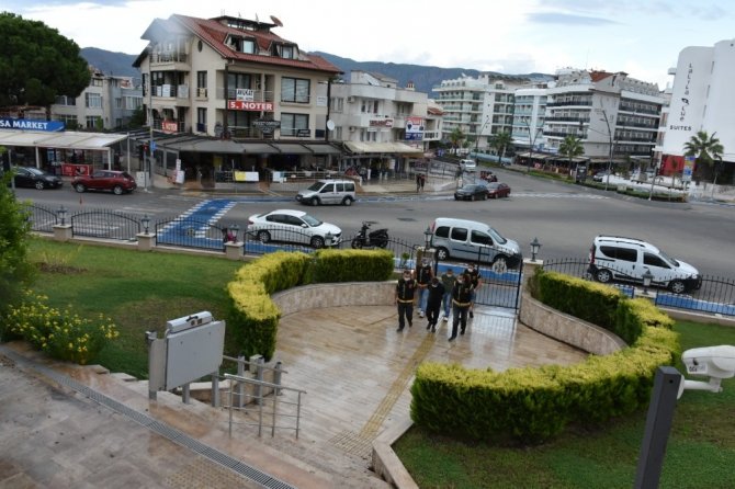 Marmaris’teki hırsızlık şüphelileri, İzmir’de yakalandı