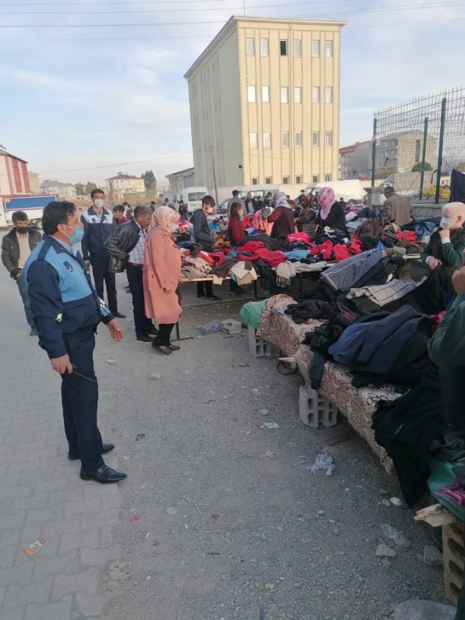 Başkan Ensari: “İkinci el giyim ürünleri hastalık saçıyor”