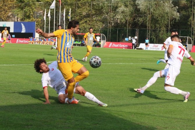 Ziraat Türkiye Kupası: Belediye Derincespor: 3 - Çankaya Futbol Kulübü: 0