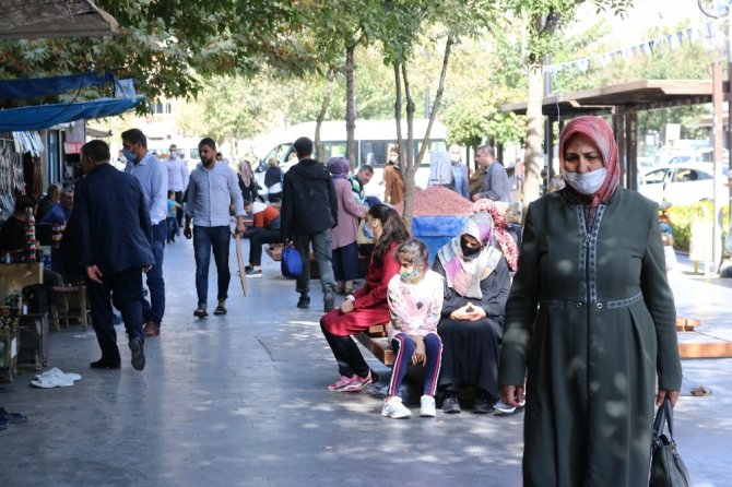 Diyarbakır’da vaka sayısındaki düşüş nedeni ile kapatılan yoğun bakım poliklinikleri yeniden açılıyor