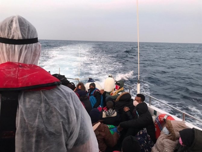 Yunanistan ölüme terk etti, Türk Sahil Güvenlik ekipleri kurtardı