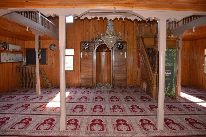 Tarihi ahşap camiye restorasyon