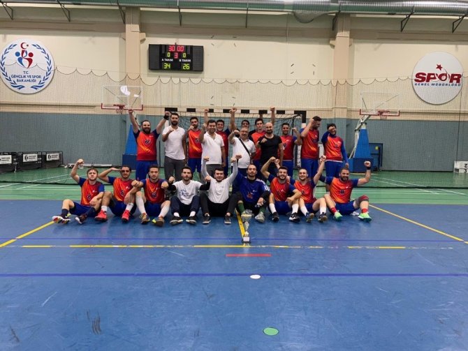 ALKÜ Spor Kulübü Hentbol Takımı 2. Lige yükseldi.