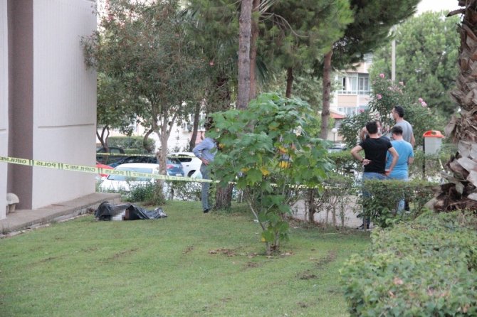 İzmir’deki silahlı saldırıda ağır yaralanan kadın, 55 günlük yaşam mücadelesini kaybetti