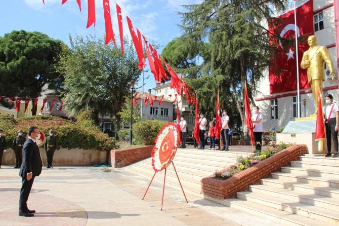 Aydın’da 29 Ekim kutlamaları çelenk koyma töreni başladı