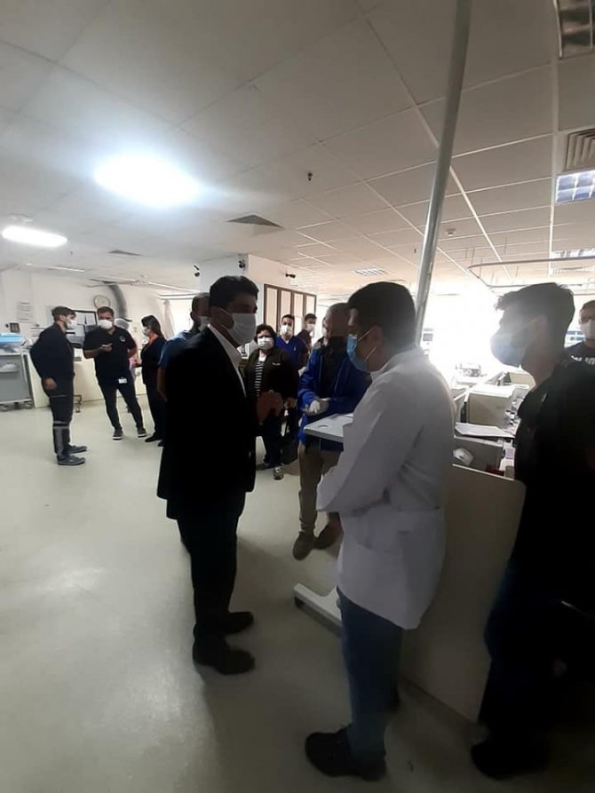 ADÜ Rektörü Aldemir, kaza geçiren doktorları hastanede ziyaret etti
