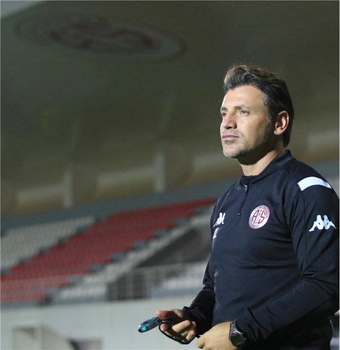 Antalyaspor’da Tamer Tuna dönemi sona erdi
