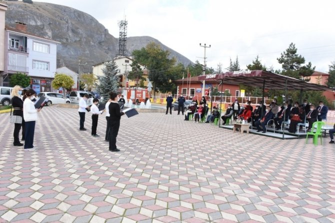 İnönü’de 29 Ekim Cumhuriyet Bayramı törenle kutlandı