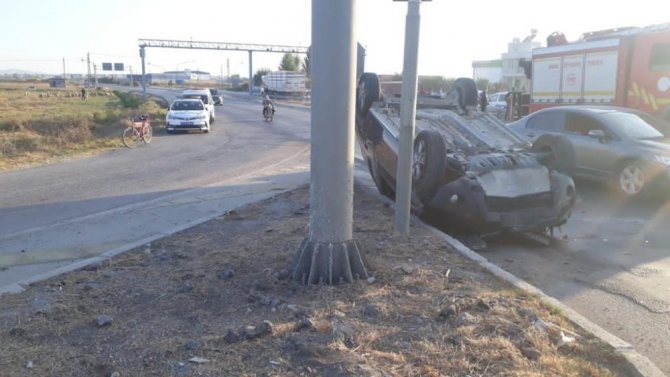 Ceyhan’da otomobiller çarpıştı: 1 ölü, 1 yaralı