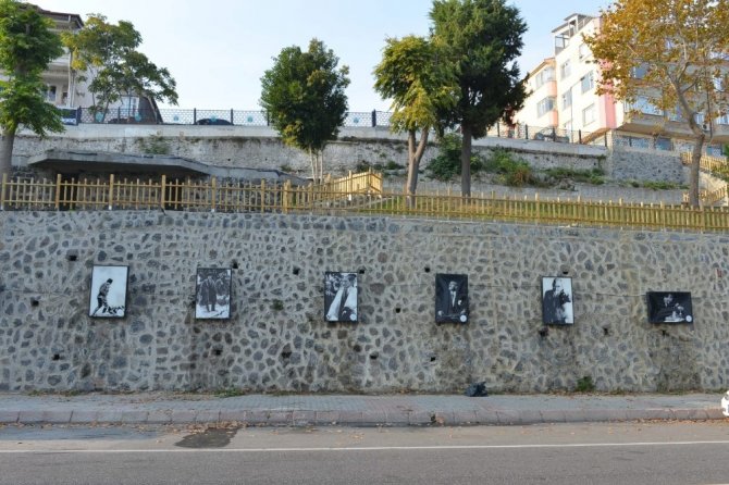 Atatürk resimleri bakımları ve temizlikleri yapılarak yeniden yerlerine asıldı