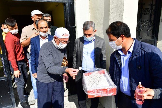 Başkan Çınar, Kiltepe Yeni Cami’de vatandaşlarla bir araya geldi