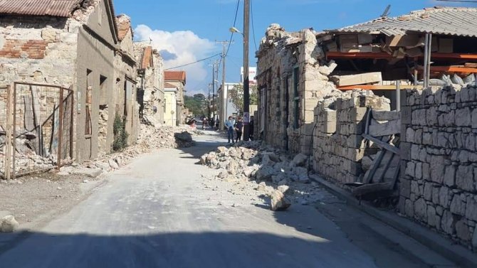 Deprem Yunanistan’ın Sisam adasını da vurdu