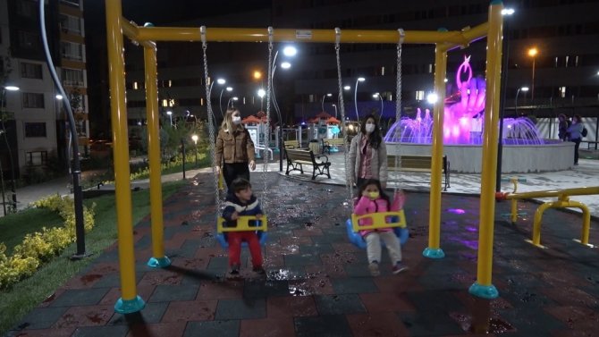 Cumhuriyet Bayramı’nda açılan parkla çocukların yüzü güldü