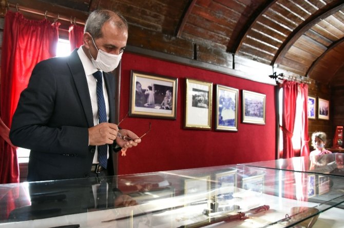 Tarsus’ta ‘Atatürk Treni’ müzeye dönüştürülerek halka açıldı