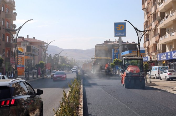 Hacıbekir Caddesi asfaltlanıyor