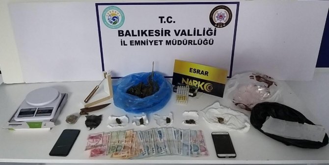 Balıkesir’de polis 5 uyuşturucu şüphelisinden 1’i tutuklandı