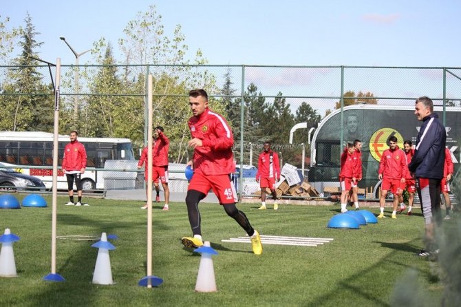 Eskişehirspor Akhisarspor maçı hazırlıklarını tamamladı