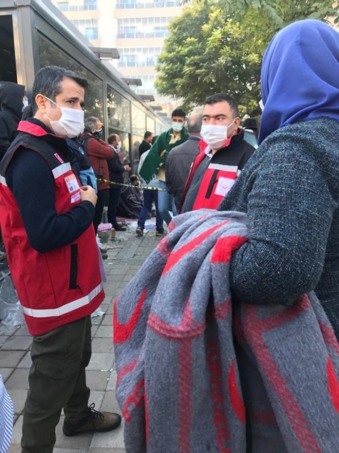 Muğla’dan psikolojik destek ekipleri İzmir’e gönderildi