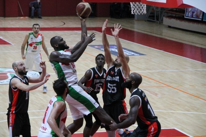 Türkiye Basketbol Ligi: Semt77 Yalovaspor: 76 - Anadolu Basket: 67