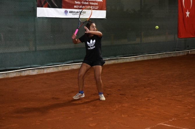 Cumhuriyet Kupası Tenis Turnuvası sona erdi