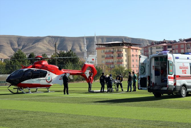Malatya'da ambulans helikopter kalp krizi geçiren hasta için havalandı