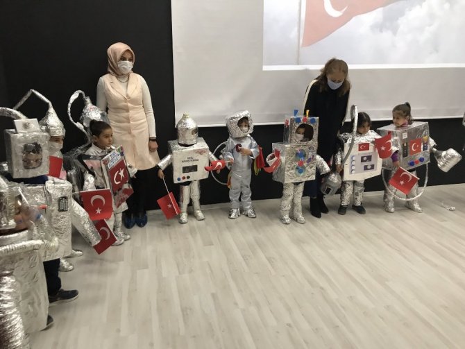 “Uzay Haftası Etkinlikleri” kapsamında düzenlenen yarışmanın kazananları ödüllerine kavuştu