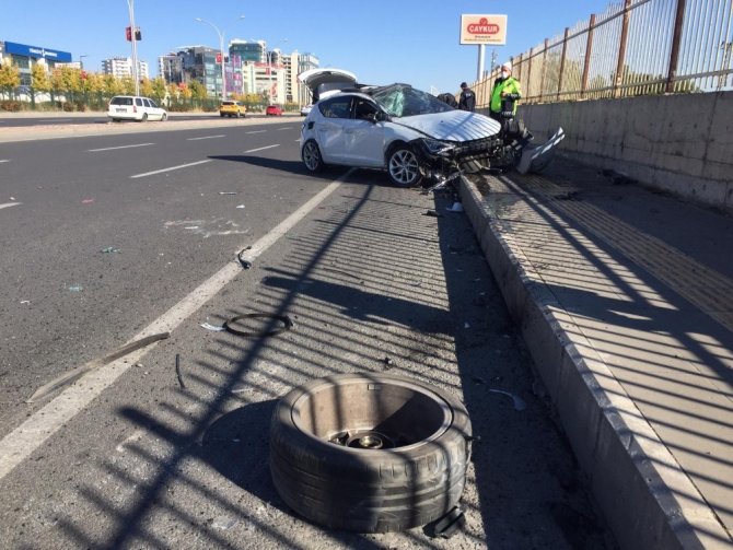 Direksiyon hakimiyetini kaybetti, metrelerce takla attı