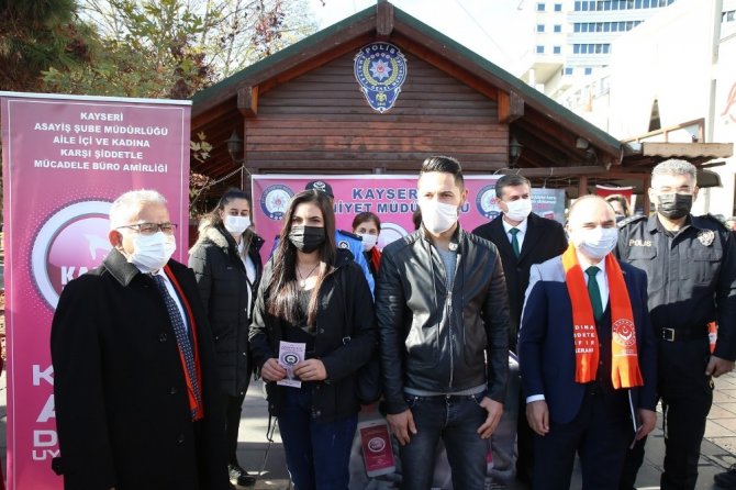 Başkan Büyükkılıç’tan kadına şiddete karşı maskeli destek