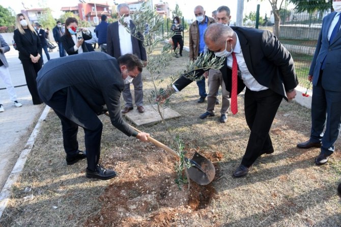 Yenişehir’deki okullarda bin adet zeytin fidanı toprakla buluştu