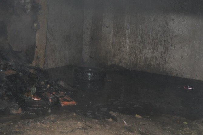 Karaman’da metruk evde çıkan yangın söndürüldü