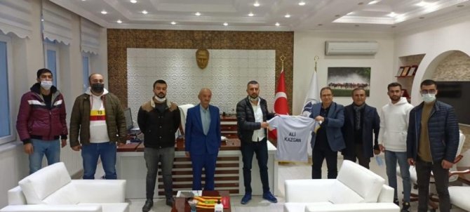 Başkan Kazgan’a Yeni Malatyaspor taraftarlarından ziyaret