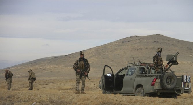 Afganistan’da intihar saldırısında 10 Afgan askeri öldü