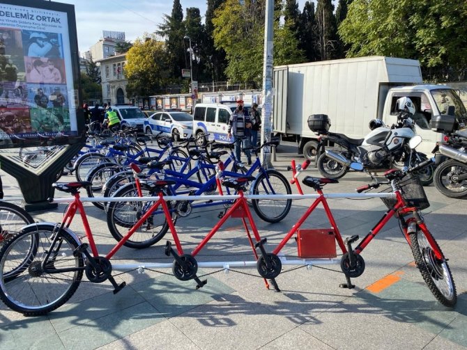 300 bisikletli “Barikatsız Dünya” için pedal çevirdi