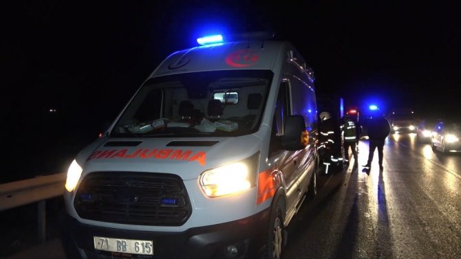 Kırıkkale’de feci kaza: Kamyonetin çarptığı sürücü ölümden döndü