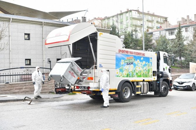Mamak’ın sokaklarında koronavirüs temizliği devam ediyor