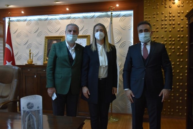 Milletvekilleri, MAÜ Rektörü Özcoşar ile bir araya geldi
