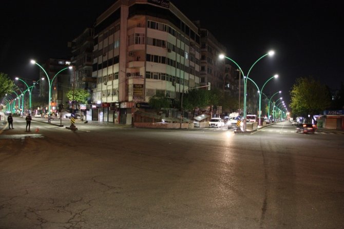 Diyarbakır’da sokağa çıkma kısıtlaması başladı