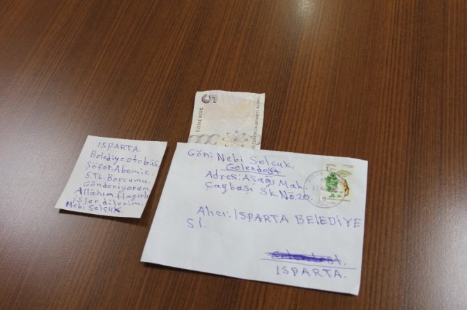Parası olmadan kabul edildiği halk otobüsünün ücretini mektupla gönderdi