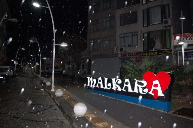 Kar yağışı İstanbul’un kapısına dayandı
