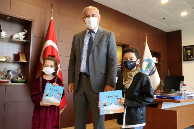 Başkan Tuncel’den evde kalan çocuklara kitap hediyesi