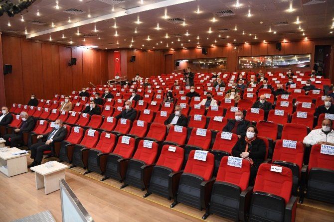 Çayırova Belediyesi Aralık meclisinde gündem maddeleri görüşüldü