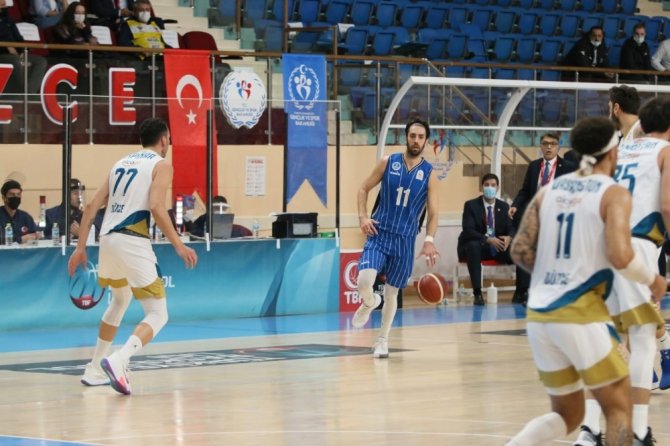 Erkekler Basketbol 1. Ligi: Global Connect Travel Düzce: 71 - Kocaeli Büyükşehir Belediyesi Kağıtspor: 73