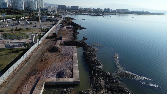 Mavişehir’deki kıyı projesi sürüyor